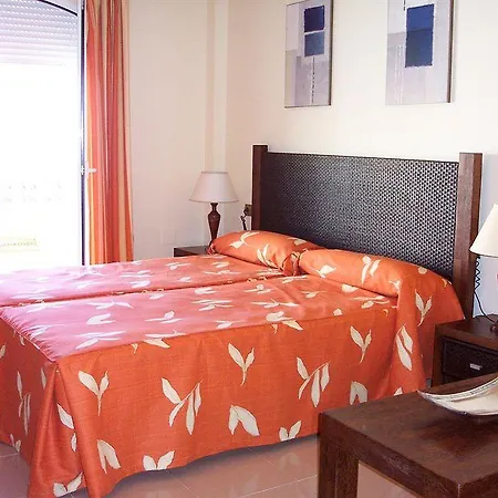 Toboso Apar - Turis Nerja