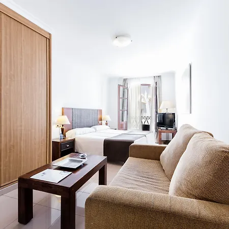 Toboso Apar - Turis Hotel