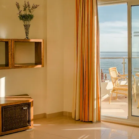 Hotel Toboso Apar - Turis Nerja