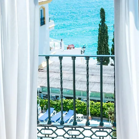 Hotel Toboso Apar - Turis 3*