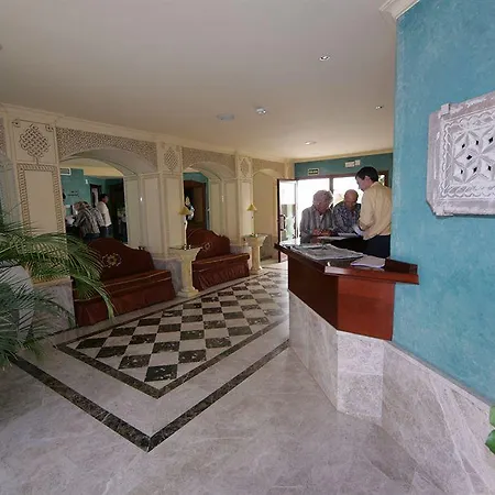 Toboso Apar - Turis Hotel