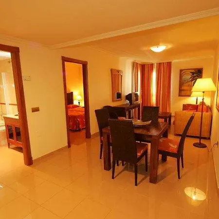 Hotel Toboso Apar - Turis Nerja